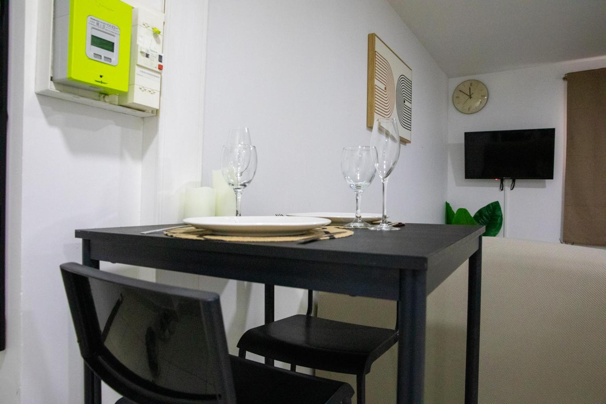 Le Relax Place - Metro 5 * Bobigny