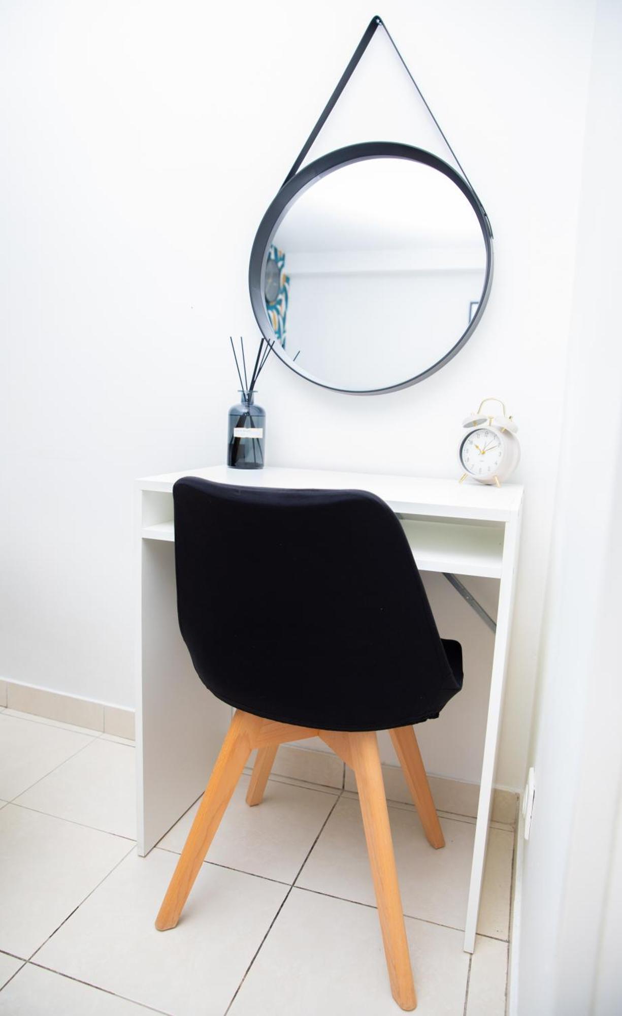 Le Relax Place - Metro 5 * Bobigny